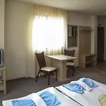 Bay 4*